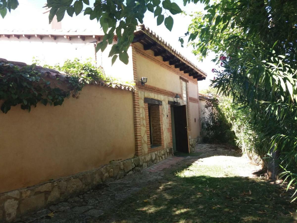 Casa Rural De Anil - Jardin Privado, Wifi, Netflix Y Aire Acondicionado Guest House Velliza Exterior photo